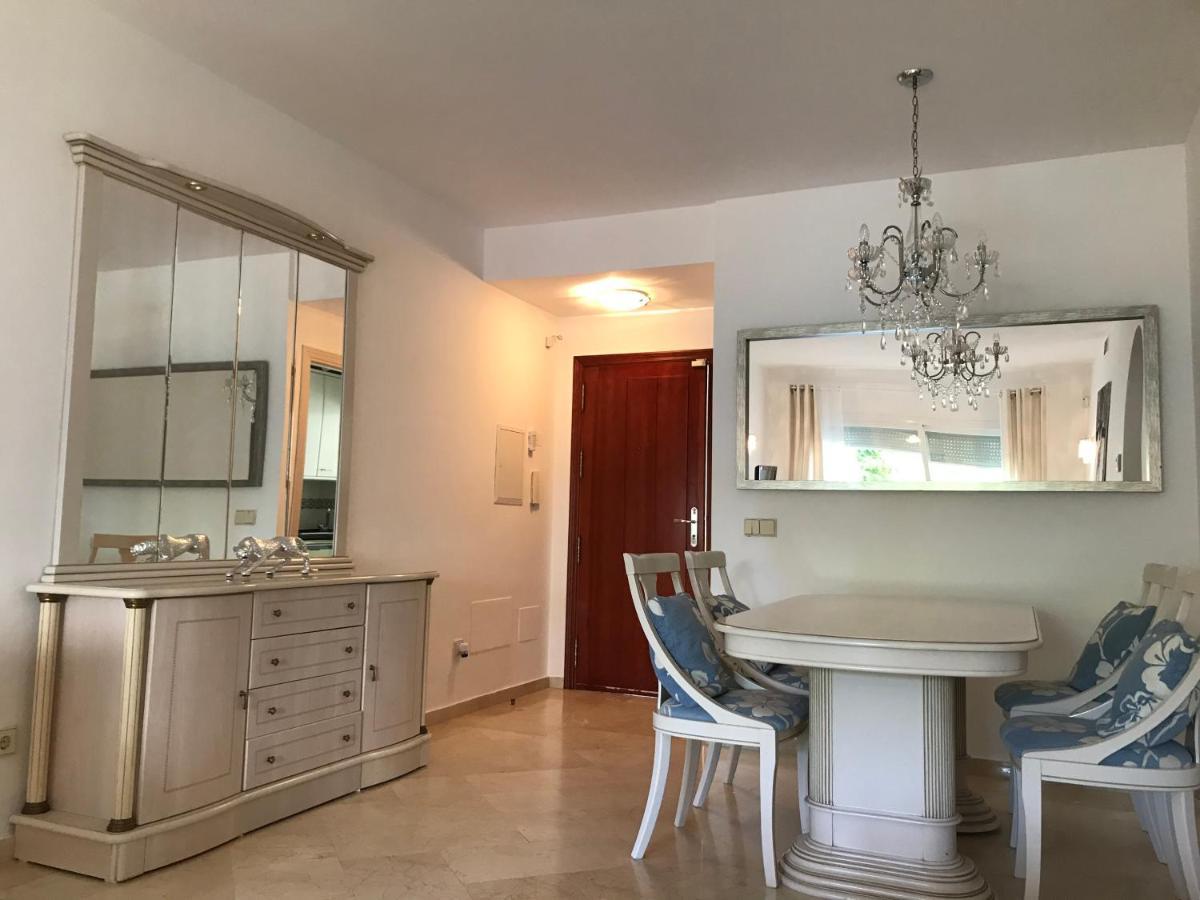 Apartment Costalita, Direct Beach Access, Ground Floor, Salt Water Pool Estepona Exterior foto