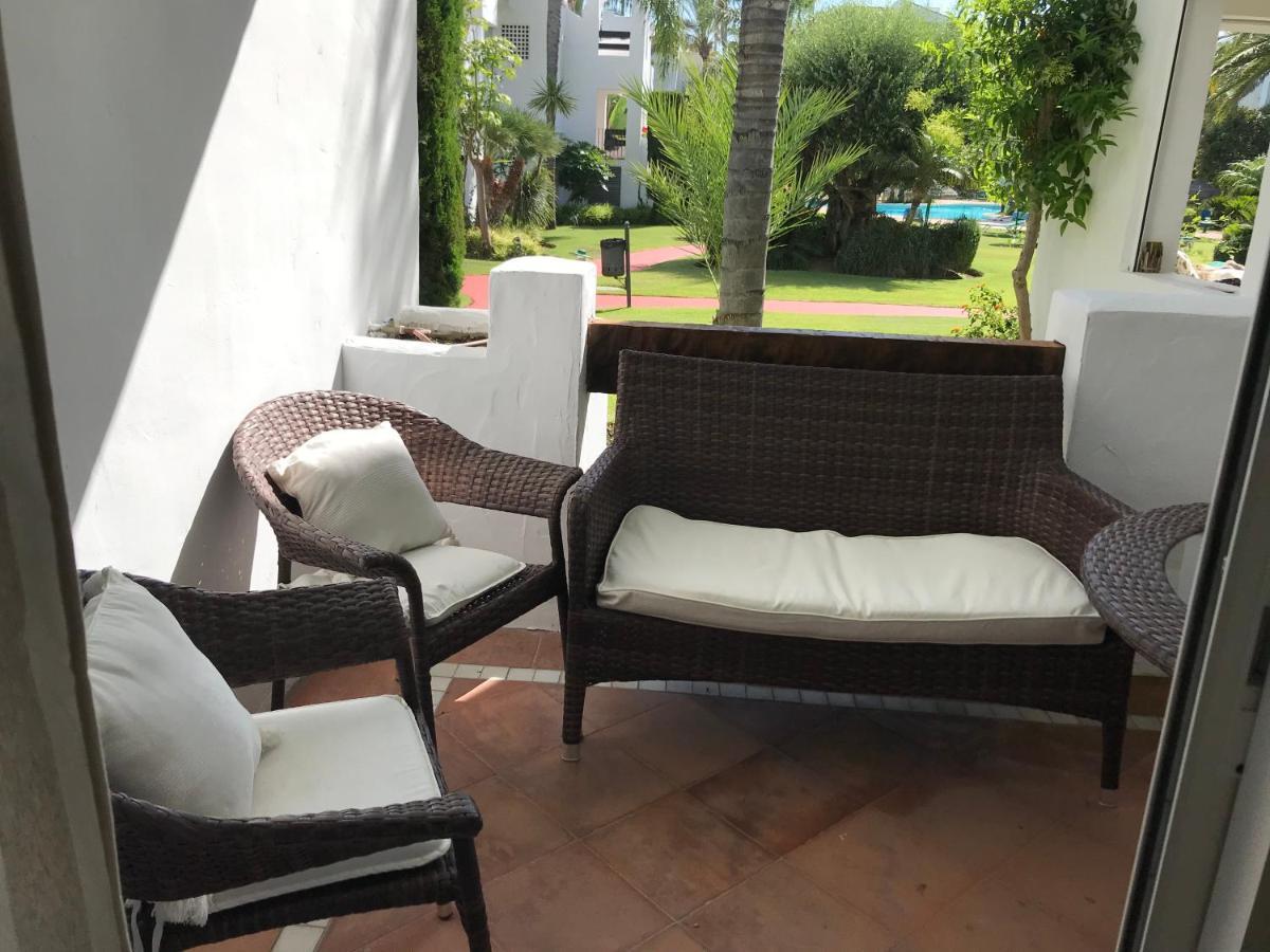 Apartment Costalita, Direct Beach Access, Ground Floor, Salt Water Pool Estepona Exterior foto