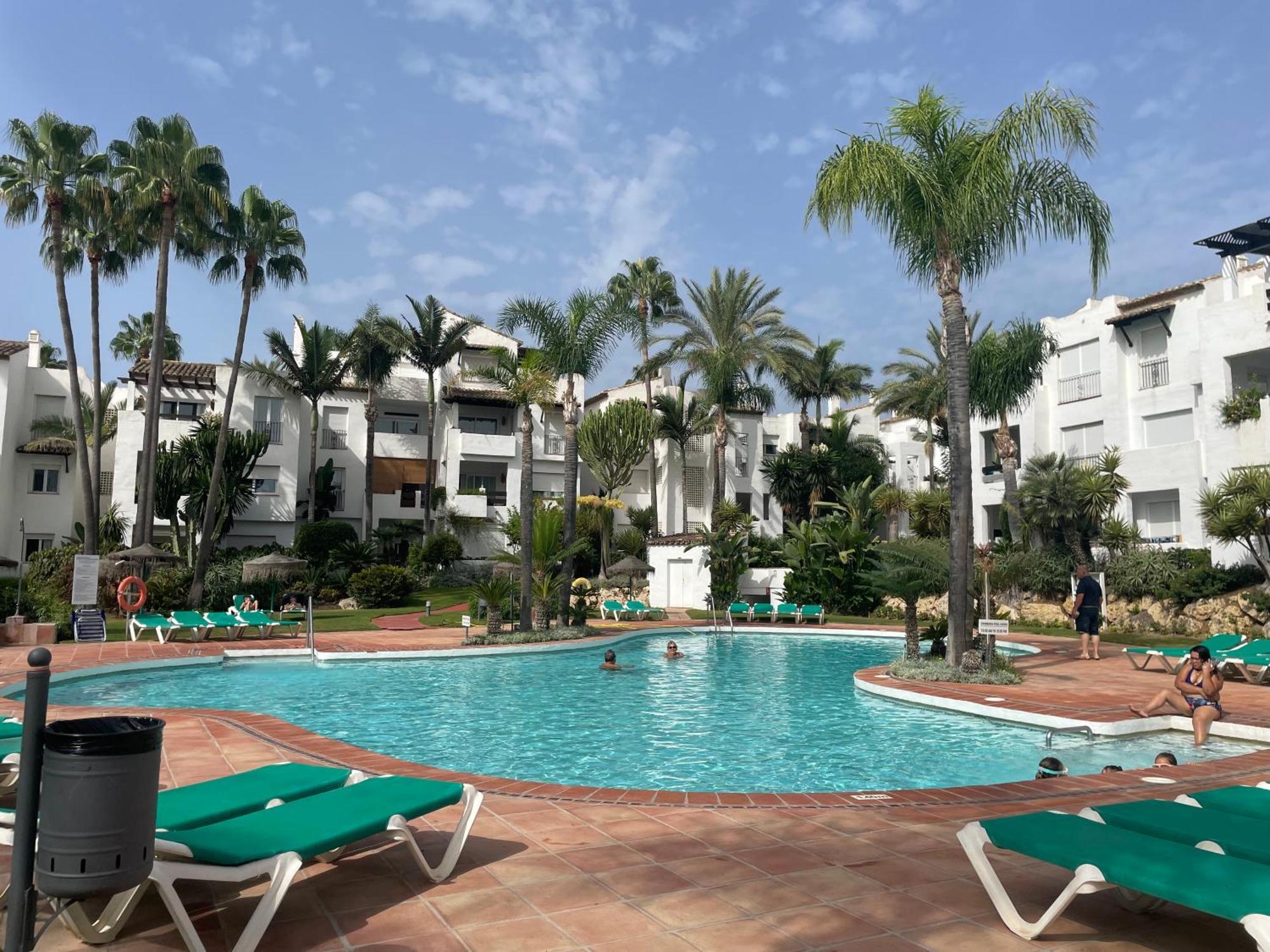 Apartment Costalita, Direct Beach Access, Ground Floor, Salt Water Pool Estepona Exterior foto