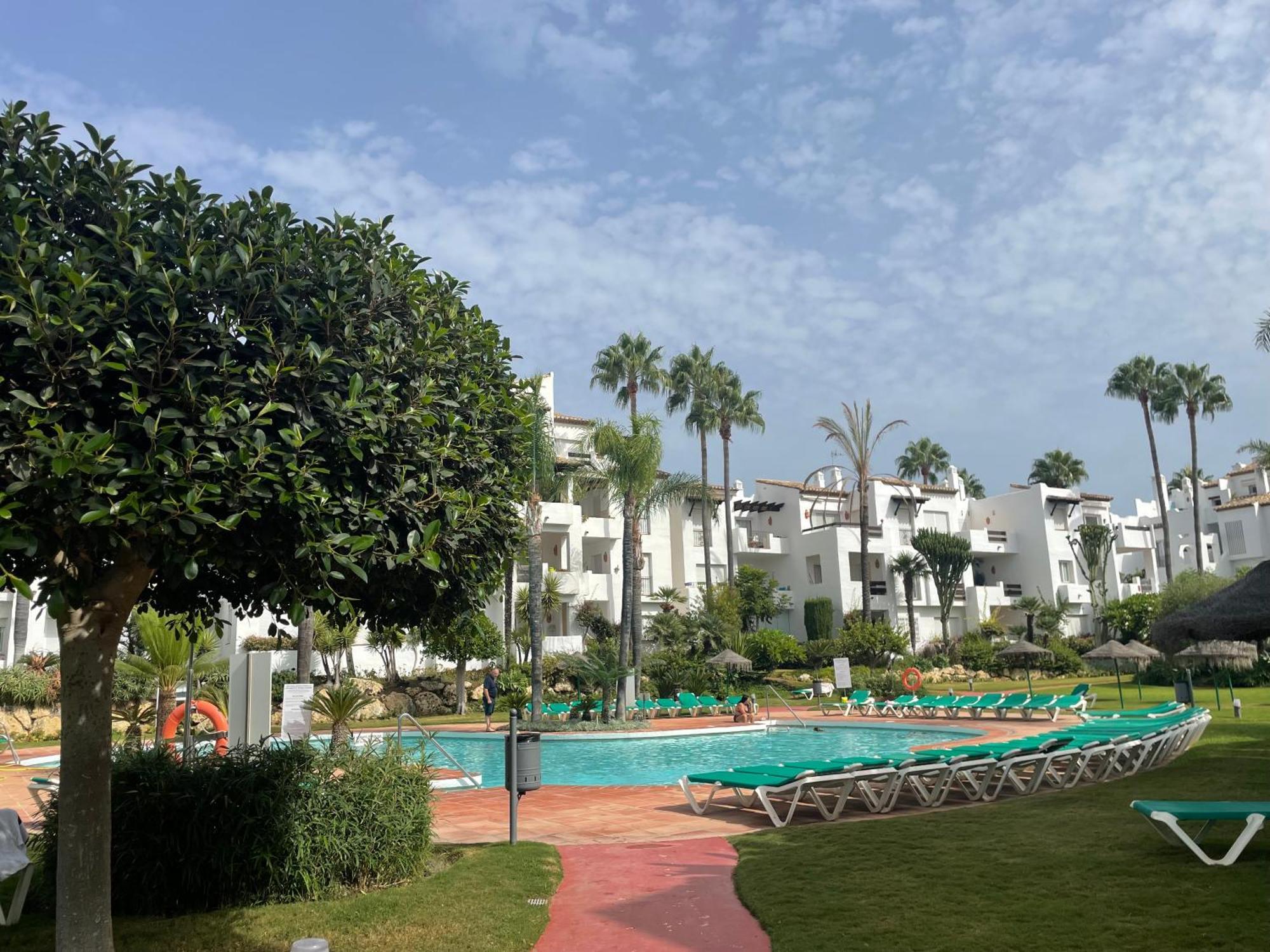 Apartment Costalita, Direct Beach Access, Ground Floor, Salt Water Pool Estepona Exterior foto